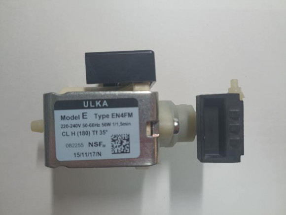 Помпа ES0067957 DeLonghi уценено с разбора
