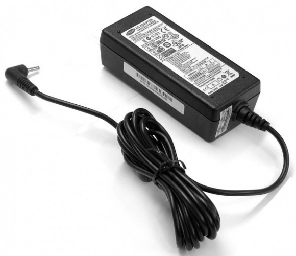 Зарядка (блок питания) для ноутбука Samsung 12V 3.33A 40W, штекер 2.5x0.7 мм