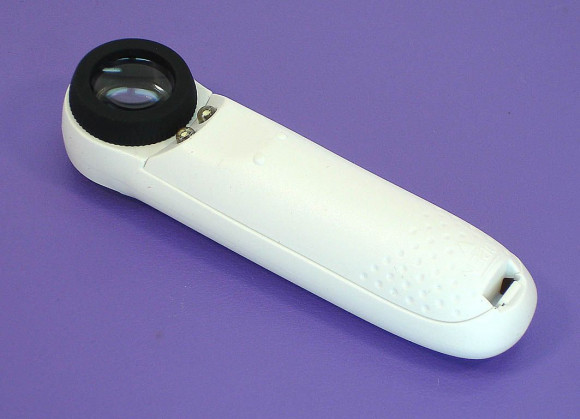 Лупа с подсветкой MG6B-1B 4х кратное увеличение, диаметр 21мм