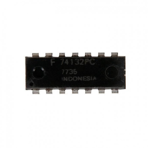 Микросхема 74132PC