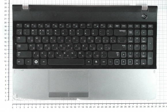 Клавиатура для ноутбука Samsung 300E5A 305E5A, черная топ-панель, серебристая Клавиатура для ноутбука Samsung 300E5A 305E5A, черная топ-панель, серебристая