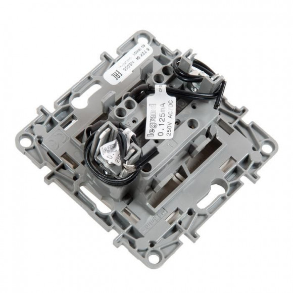 Выключатель двухклавишный с подсветкой 10AX винт. зажимы ETIKA, бежевый 672304