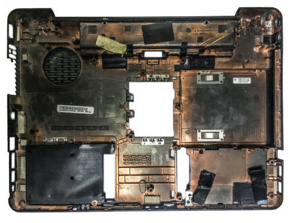 Нижняя часть корпуса Toshiba A300, черная (с разбора) Нижняя часть корпуса Toshiba A300, черная (с разбора)
